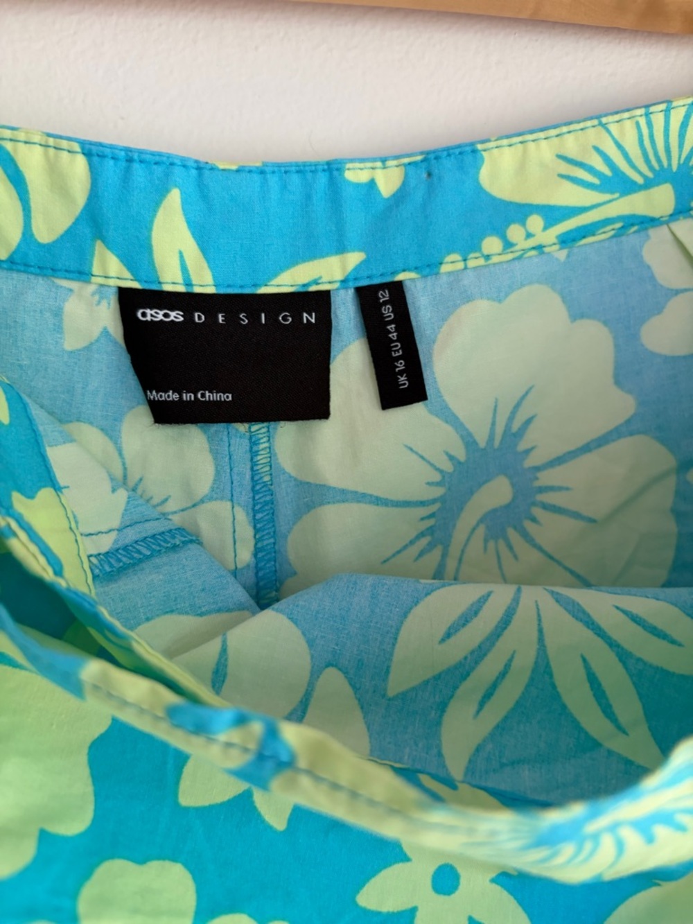 ASOS Hawaiian Hibiscus Print 100% Cotton Wrap Front Shorts Size 12 - Picture 5 of 6